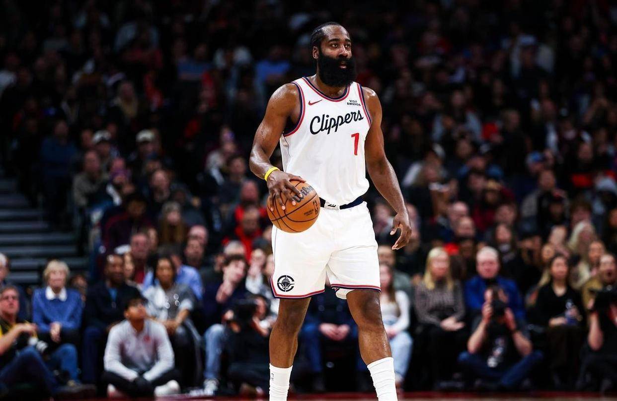 kaiyun app-这也行?曼联窗口期主帅复盘风云突变洛杉矶快船关键时刻强势反弹,萨克拉门托国王官宣签约备战德国杯的简单介绍-kaiyun app